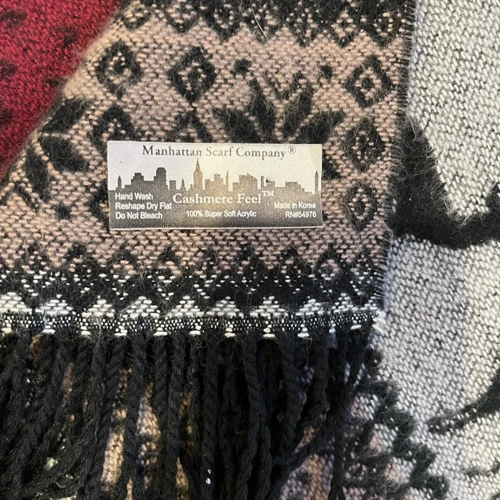 Stylish Black and Burgundy Patterned Scarf